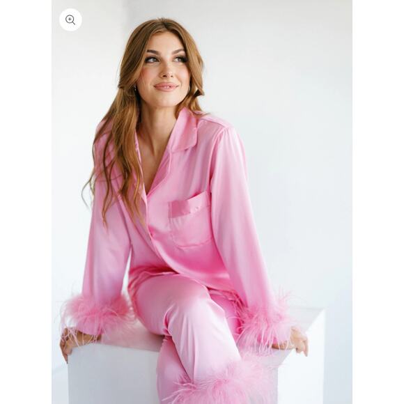 Bon Viviann x Daydreamer Pink Feather Trim Satin Pajama Set – NWT, Medium - Picture 1 of 13